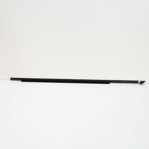 A2047251665 - NEW MB C W204 FRONT RIGHT DOOR WINDOW OUTSIDE SEALING RAIL A2047251665 OEM