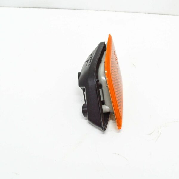 A2048200221 - NEW MB C-CLASS W204 FRONT BUMPER RIGHT MARKER LIGHT A2048200221 ORIGINAL