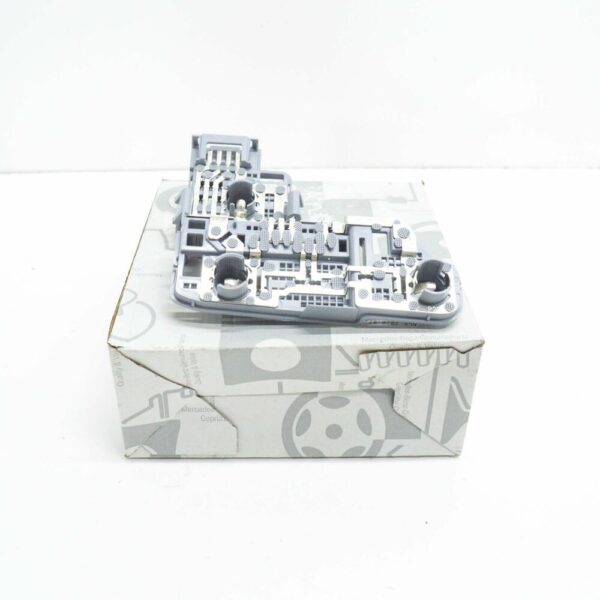 A2048202277 - NEW MB C W204 LEFT TAIL BULB LAMP SUPPORT CLIP A2048202277 ORIGINAL