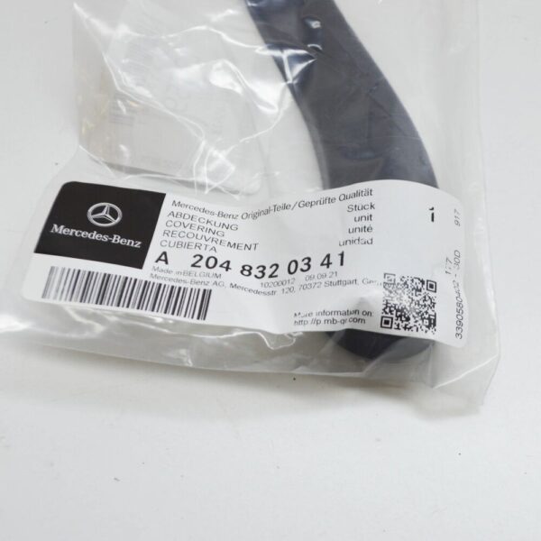 A2048320341 - MERCEDES-BENZ C W204 WINDSHIELD WIPER RIGHT COVER RHD A2048320341 NEW GENUINE