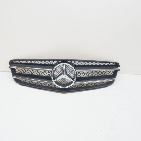 A20488020839040 - New MB C W204 Front Bumper Center Radiator Grille A20488020839040