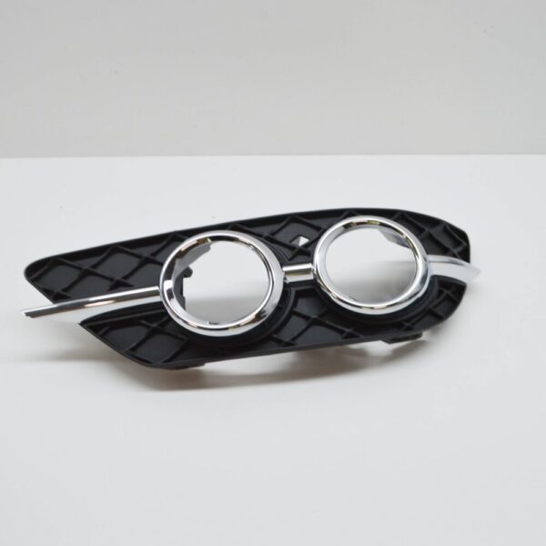 A2048803524 - Mercedes-Benz C W204 Front Bumper Right Grille A2048803524 NEW