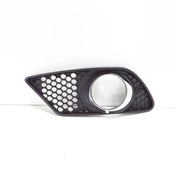 A2048850253 - MB C-CLASS W204 AMG fog light grill front left A2048850253 2010 new