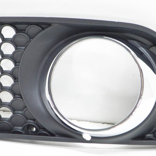 A2048850253 - MB C-CLASS W204 AMG fog light grill front left A2048850253 2010 new