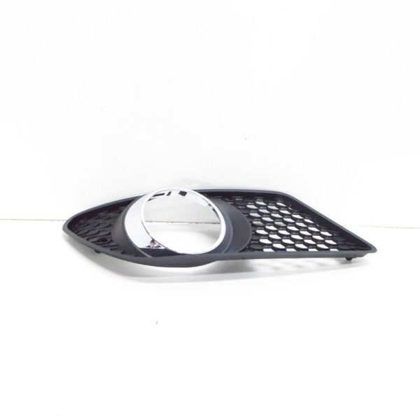 A2048850253 - MB C-CLASS W204 AMG fog light grill front left A2048850253 2010 new