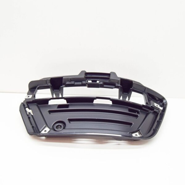 A2048850824 - New MB C W204 AMG Front Bumper Left Outer Grille Bracket A2048850824