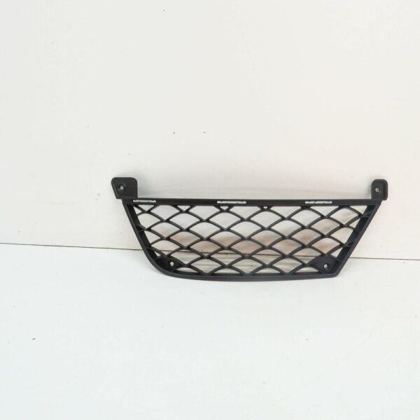 A2048851653 - NEW MERCEDES BENZ C W204 C63 AMG FRONT RIGHT GRILLE A2048851653 ORIGINAL