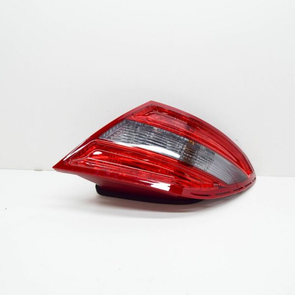 A2049068602 - MERCEDES-BENZ C W204 Rear Right Taillight A2049068602 NEW GENUINE