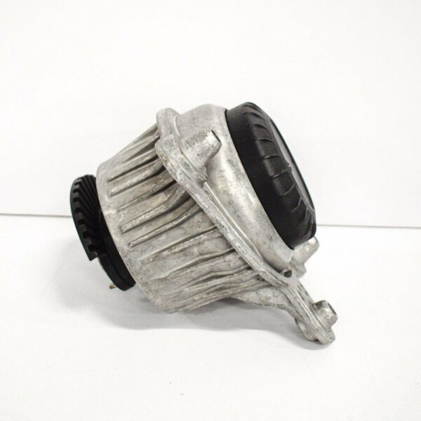 A2052407600 - NEW MERCEDES BENZ C CLASS W205 LEFT SIDE ENGINE MOUNT A2052407600 ORIGINAL