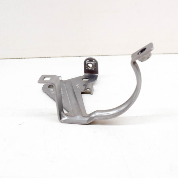 A2055016020 - MERCEDES-BENZ C Coupe C205 Water Pump Holder A2055016020 2015 NEW GENUINE