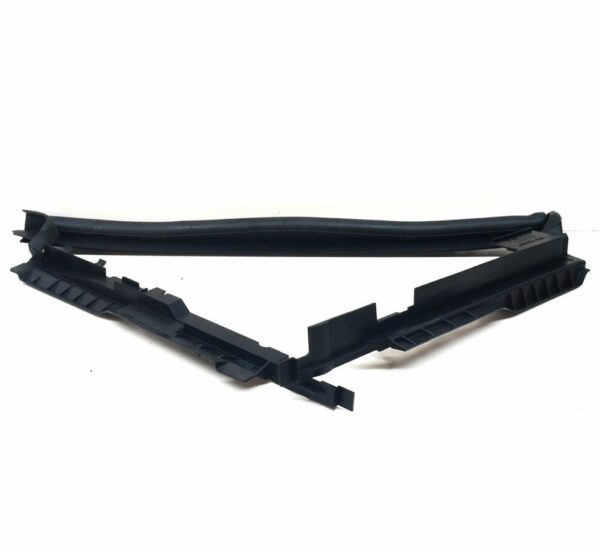 A2055052530 - NEW MERCEDES-BENZ C W205 AMG RADIATOR AIR DUCT UPPER BAFFLE A2055052530 15-20