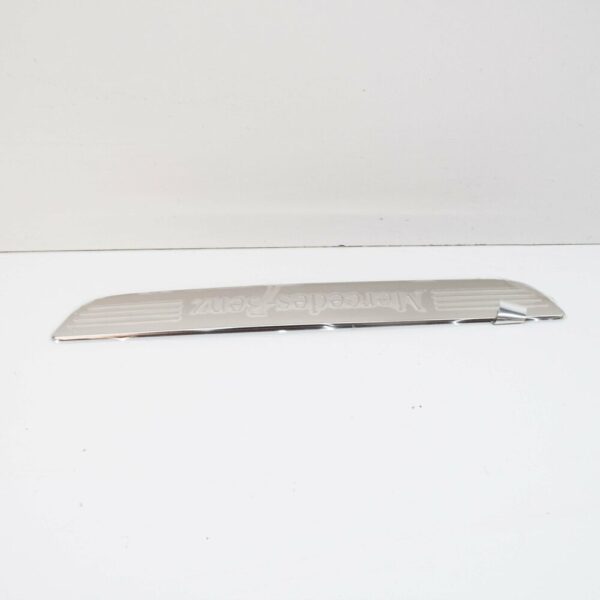 A2056800035 - NEW MB C W205 FRONT RIGHT ENTRANCE OUTSIDE COVER RAIL A2056800035 ORIGINAL