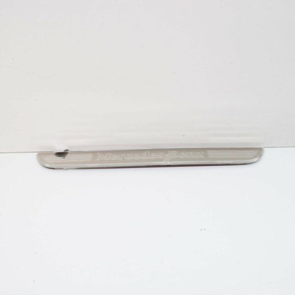 A2056800035 - NEW MB C W205 FRONT RIGHT ENTRANCE OUTSIDE COVER RAIL A2056800035 ORIGINAL