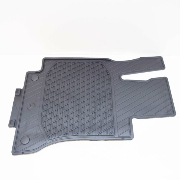 A20568075089G33 - NEW MERCEDES-BENZ C W205 FRONT FLOOR RUBBER MATS SET LHD A20568075089G33