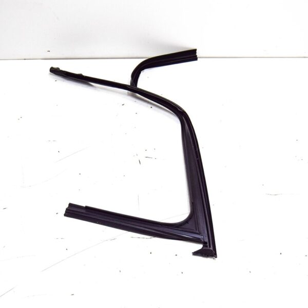 A2057256600 - NEW MERCEDES-BENZ C W205 FRONT RIGHT DOOR WINDOW SEAL A2057256600 ORIGINAL