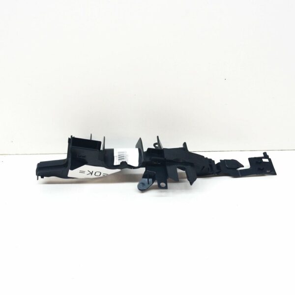 A2058311801 - NEW MB C W205 FRONT RIGHT LOWER AIR DUCT COWL SEAL A2058311801 17-19 ORIGINAL