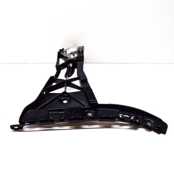 A2058800630 - Mercedes Benz C-Class W205 bumper mount rear right A2058800630 2017