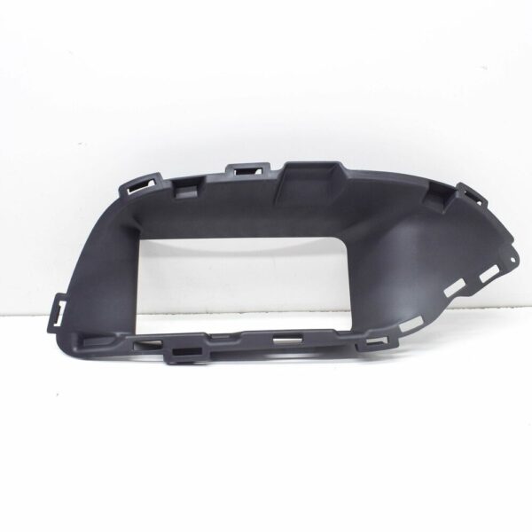 A2058850263 - NEW MB C-CLASS W205 FRONT BUMPER RIGHT AIR DUCT TRIM A2058850263 2016