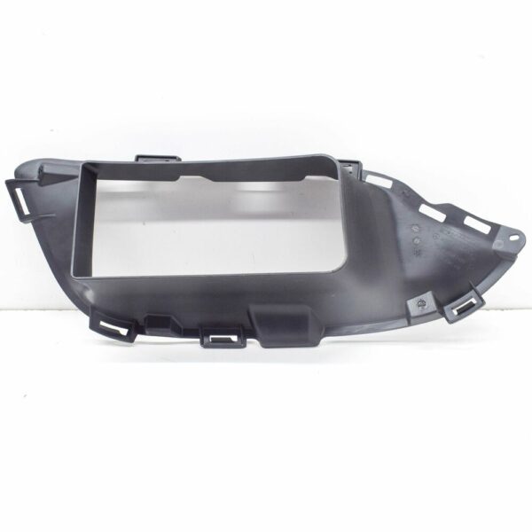 A2058850263 - NEW MB C-CLASS W205 FRONT BUMPER RIGHT AIR DUCT TRIM A2058850263 2016