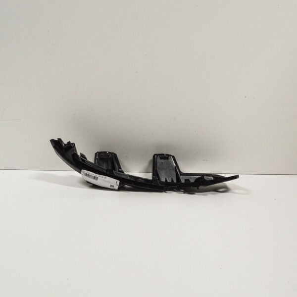 A2058850365 - NEW MERCEDES BENZ C W205 REAR BUMPER LEFT BRACKET HOLDER A2058850365 OEM