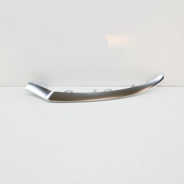 A2058852000 - MB C W205 front bumper bottom right chrome lip A2058852000 new