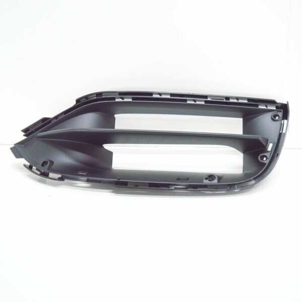A2058858104 - NEW MERCEDES-BENZ C W205 FRONT BUMPER RIGHT GRILLE A2058858104