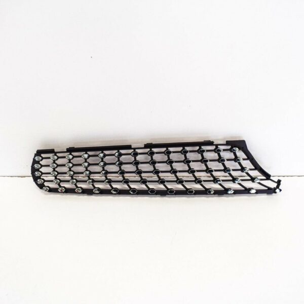 A2058881960 - NEW MERCEDES-BENZ C TOP LEFT SIDE DIAMOND RADIATOR GRILLE COVER W205 A2058881960