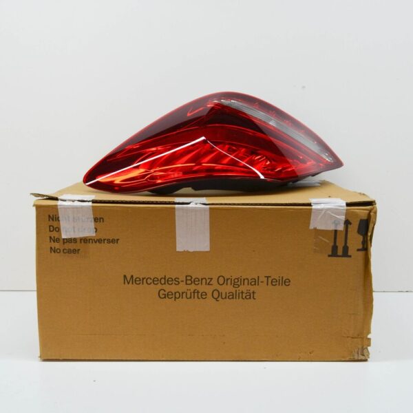 A2059061257 - Mercedes-Benz C W205 taillight rear right A2059061257 new