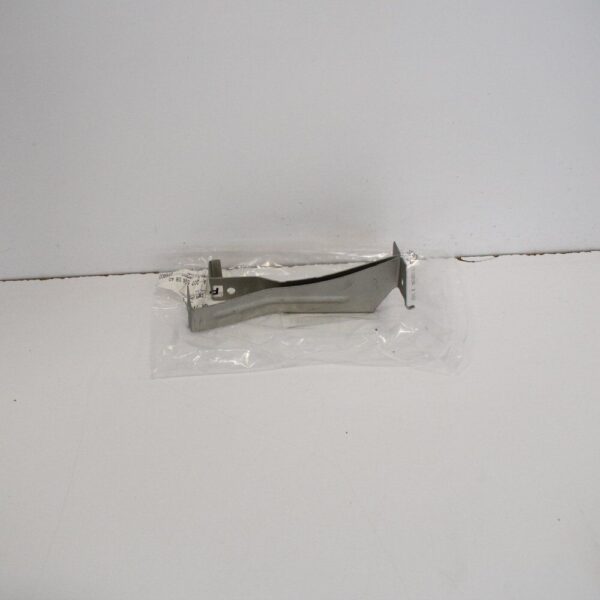 A2075240840 - NEW MERCEDES BENZ E C207 RIGHT SPLASH SHIELD BRACKET A2075240840 ORIGINAL