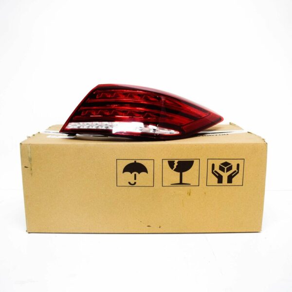 A2079063400 - NEW MERCEDES-BENZ E-CLASS COUPE C207 REAR RIGHT TAILLIGHT A2079063400 GENUIUNE