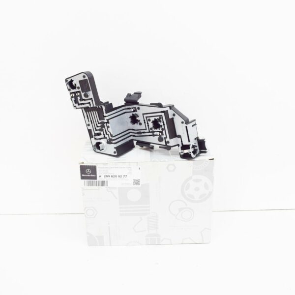 A2098200277 - NEW MERCEDES-BENZ CLK C209 REAR RIGHT TAIL LAMP CARRIER A2098200277