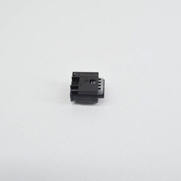 A2105404381 - MB C W203 Refrigerant Pressure Sensor Socket Housing A2105404381