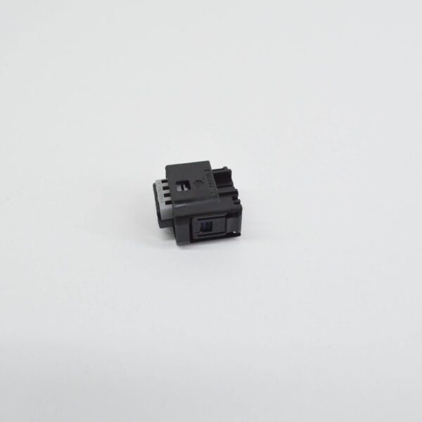 A2105404381 - MB C W203 Refrigerant Pressure Sensor Socket Housing A2105404381