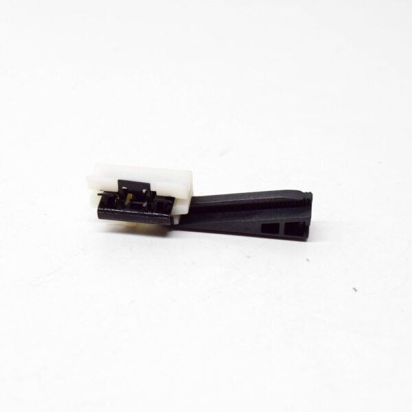 A2106900213 - MB E W210 Retaining Clip for Roofwater Repellent A2106900213 NEW REAL