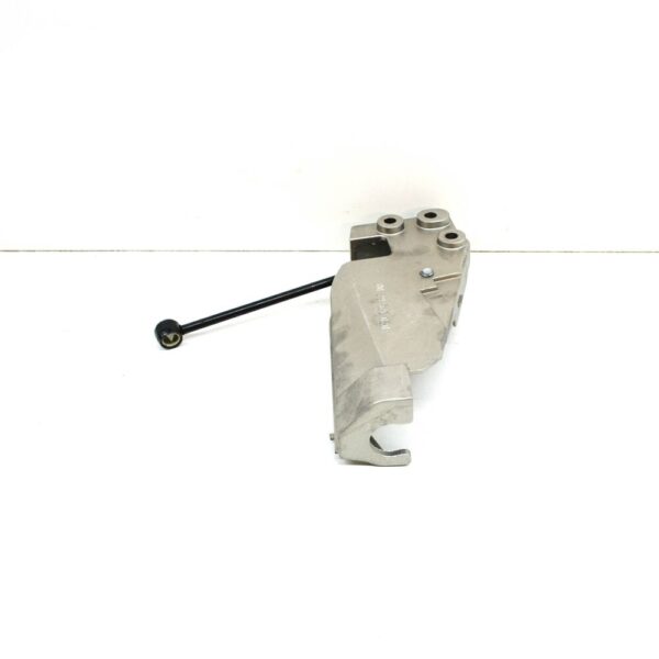 A2112670340 - MB E W211 Gear Shifting Mechanism Cable Bracket A2112670340 NEW GENUINE