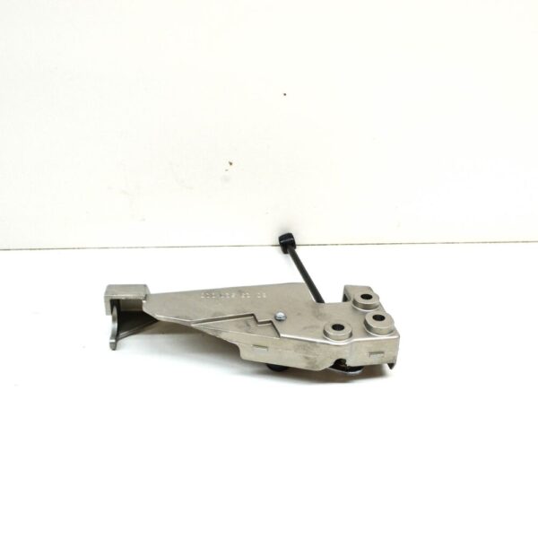 A2112670340 - MB E W211 Gear Shifting Mechanism Cable Bracket A2112670340 NEW GENUINE