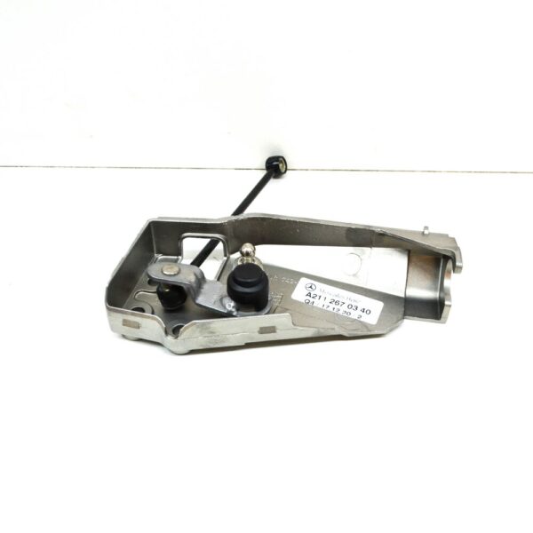 A2112670340 - MB E W211 Gear Shifting Mechanism Cable Bracket A2112670340 NEW GENUINE