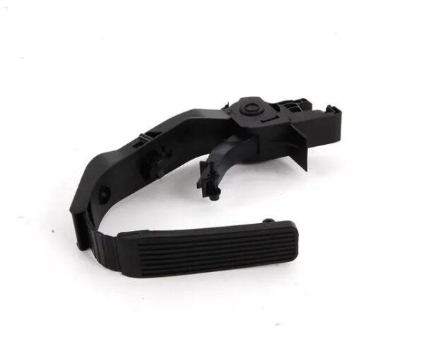 A2113001304 - NEW MERCEDES-BENZ C W203 ACCELERATOR PEDAL LHD A2113001304 ORIGINAL