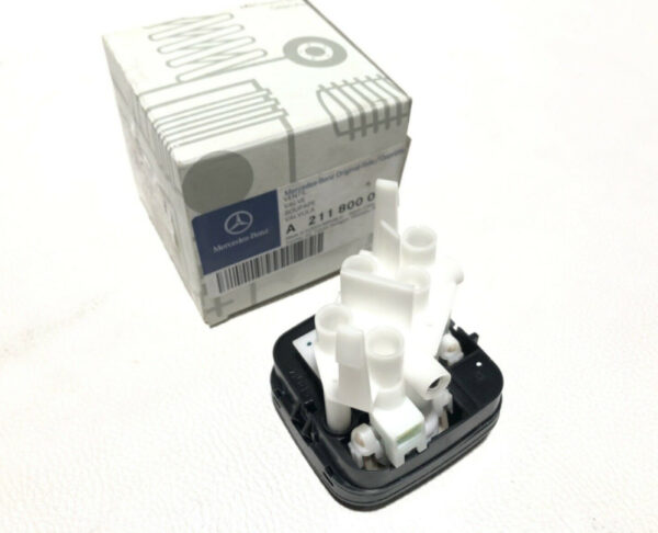 A2118000878 - NEW MERCEDES-BENZ E W211 FRONT LEFT SEAT VALVE SWITCH A2118000878 ORIGINAL