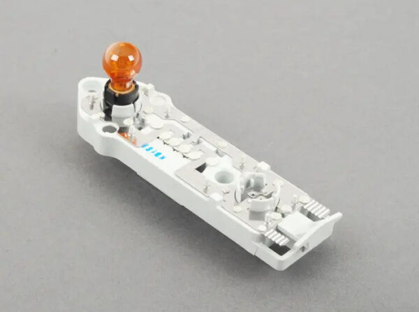 A2118200977 - NEW MB E T-MODEL S211 REAR SIDE PANEL LAMP CARRIER A2118200977 ORIGINAL