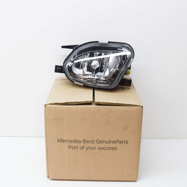 A2118201156 - NEW MERCEDES-BENZ E W211 FRONT LEFT FOG LIGHT A2118201156