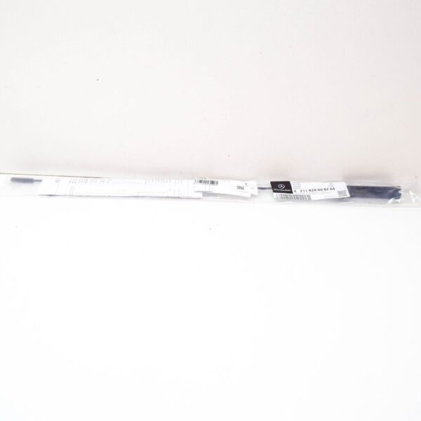 A211828008264 - Mercedes-Benz C W203 Radio Roof Antenna A211828008264 NEW GENUINE