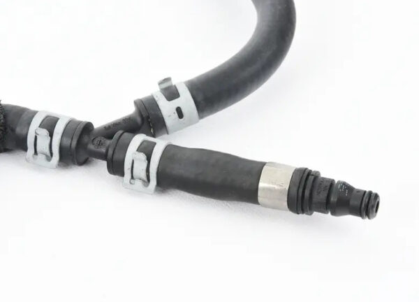A2125000072 - NEW MB E W212 AMG RIGHT COOLER TO EXPANSION TANK BLEED LINE A2125000072 ORIGINAL