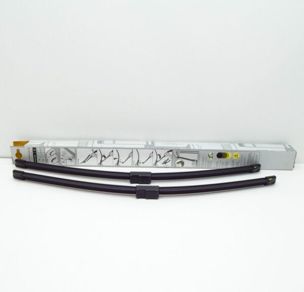 A2128202000 - MERCEDES-BENZ E W212 Front Wiper Blade Set RHD A2128202000 NEW GENUINE