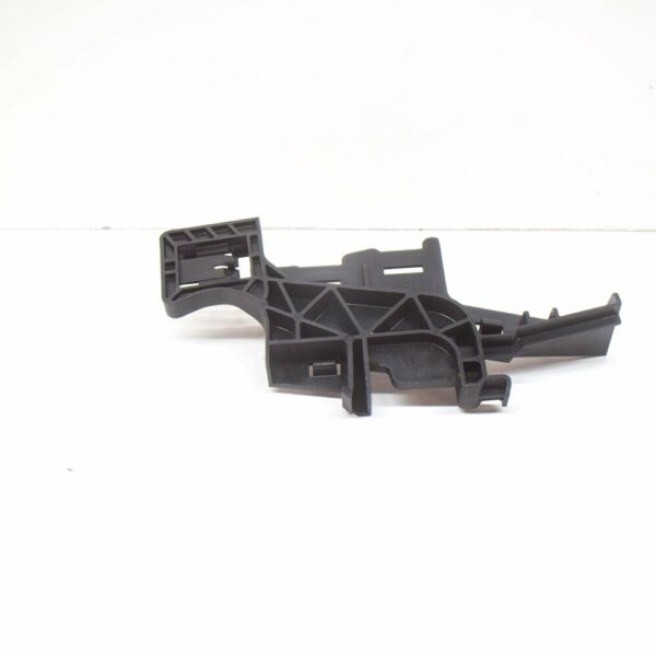 A2135011300 - NEW MB E W213 COOLANT RADIATOR LEFT AIR BAFFLE BRACKET A2135011300 ORIGINAL