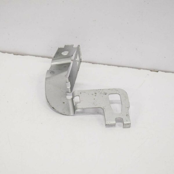 A2135240340 - NEW MB E-CLASS W213 FRONT LEFT UNDERTRAY COVER BRACKET A2135240340 ORIGINAL