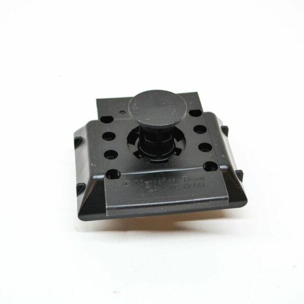 A2136281200 - NEW MB E W213 FRONT JACK TO INTEGRAL CARRIER FIXTURE A2136281200 ORIGINAL
