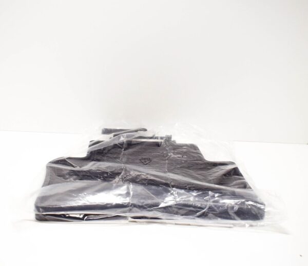 A21368002069G33 - Mercedes Benz E Class W213 Rubber Rear Mats A21368002069G33 GENUINE NEW