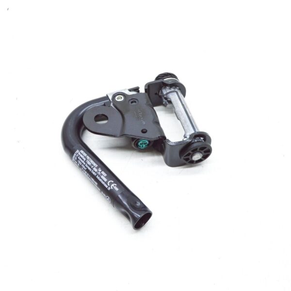 A2138609100 - NEW MERCEDES-BENZ E W213 FRONT LEFT SEAT BELT TENSIONER A2138609100 ORIGINAL