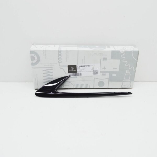 A2138803006 - MERCEDES-BENZ E W213 FRONT RIGHT FENDER TRIM A2138803006 NEW GENUINE